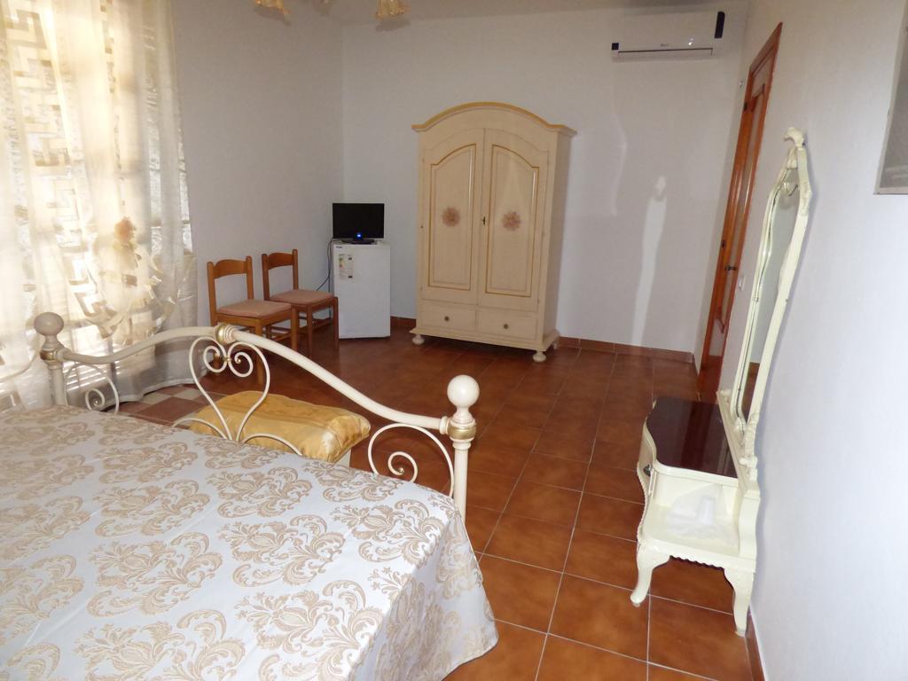 פורטו אוטיאולו B&B Baia Turchese חדר תמונה